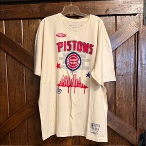 Mitchell & Ness Pistons Cream Graphic Tee
